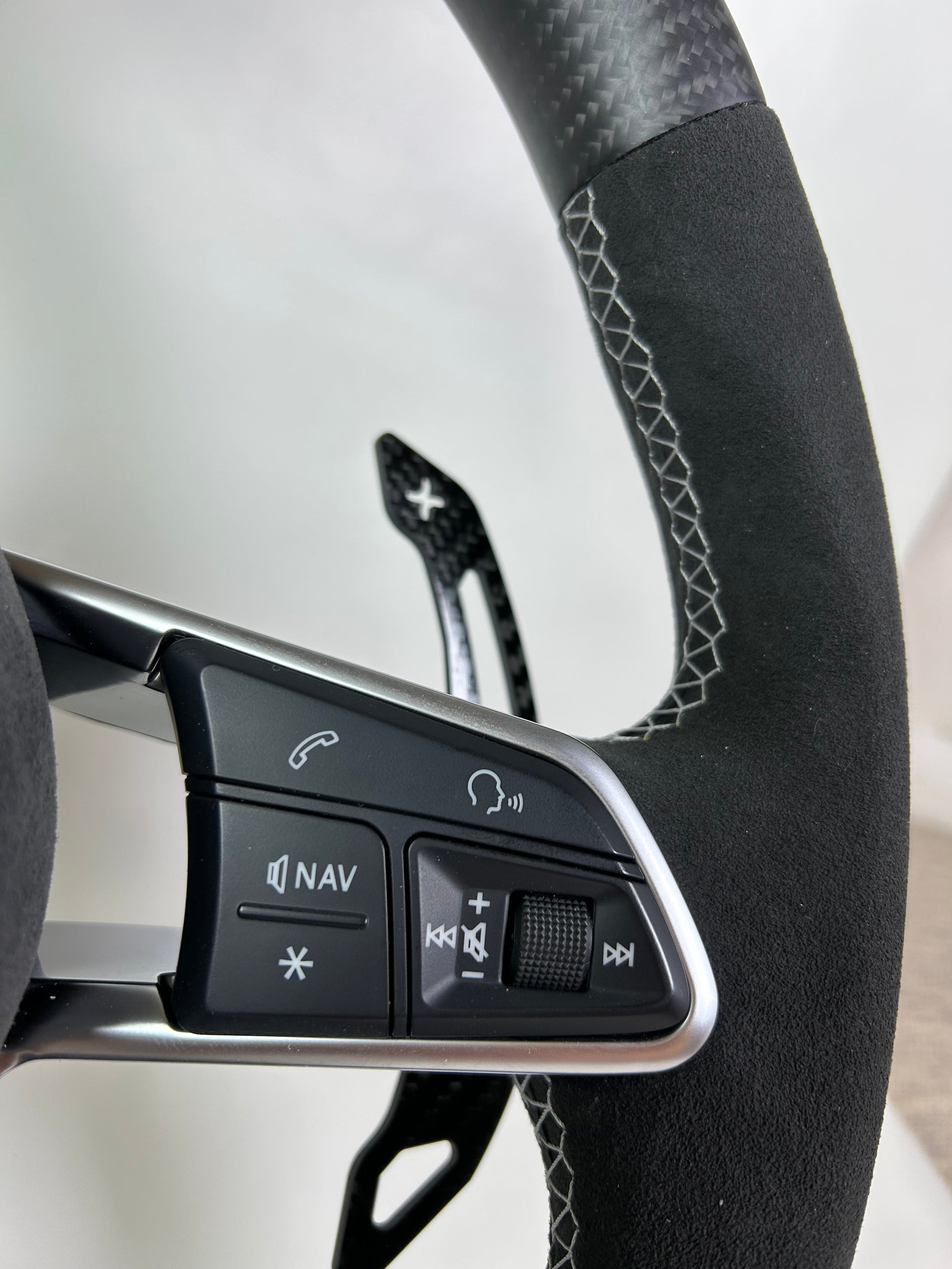 Volant Personnalisé Audi R8/TT/TTS/TTRS (2015-2021)