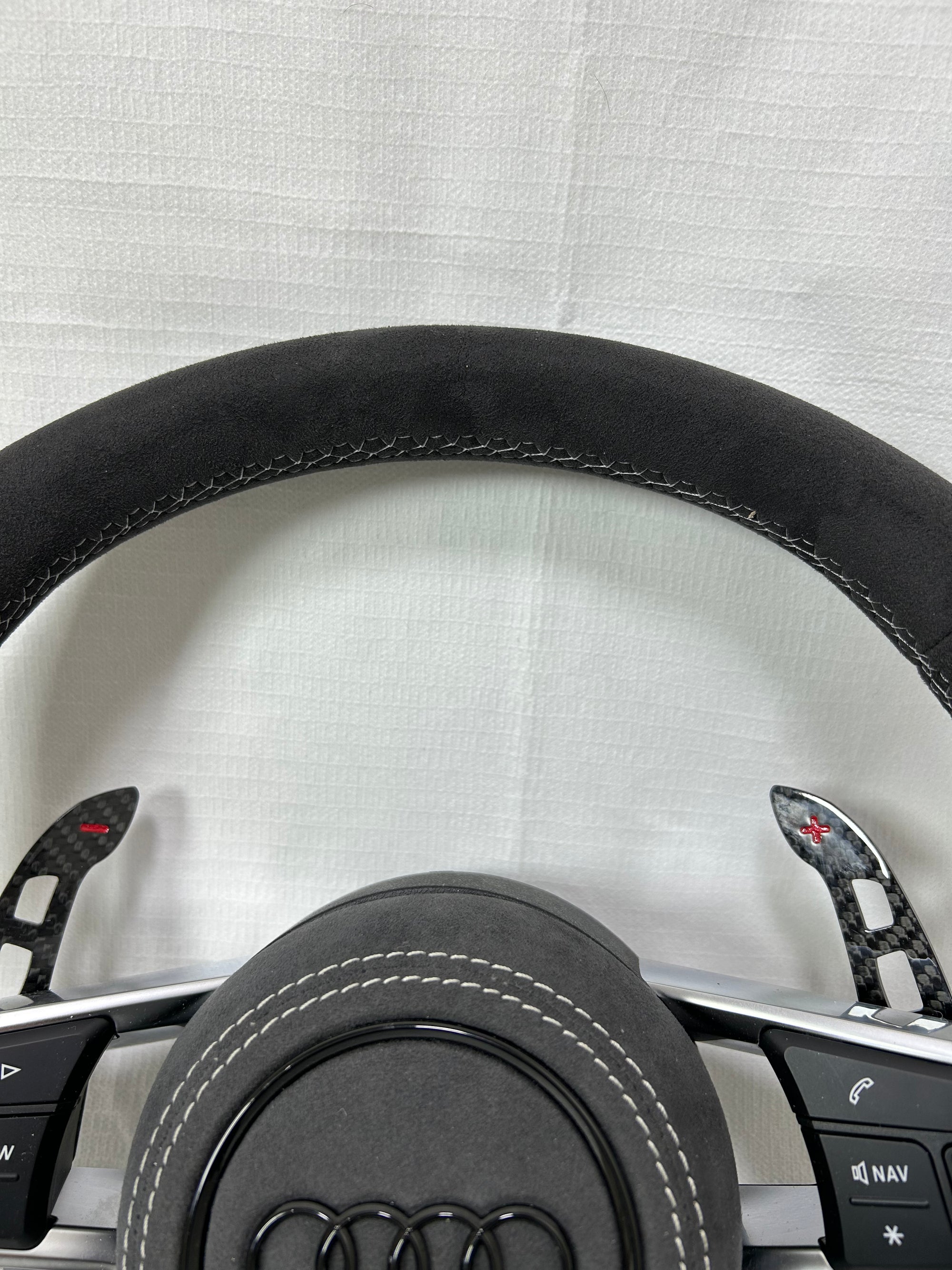 Volant Personnalisé Audi R8/TT/TTS/TTRS (2015-2021)