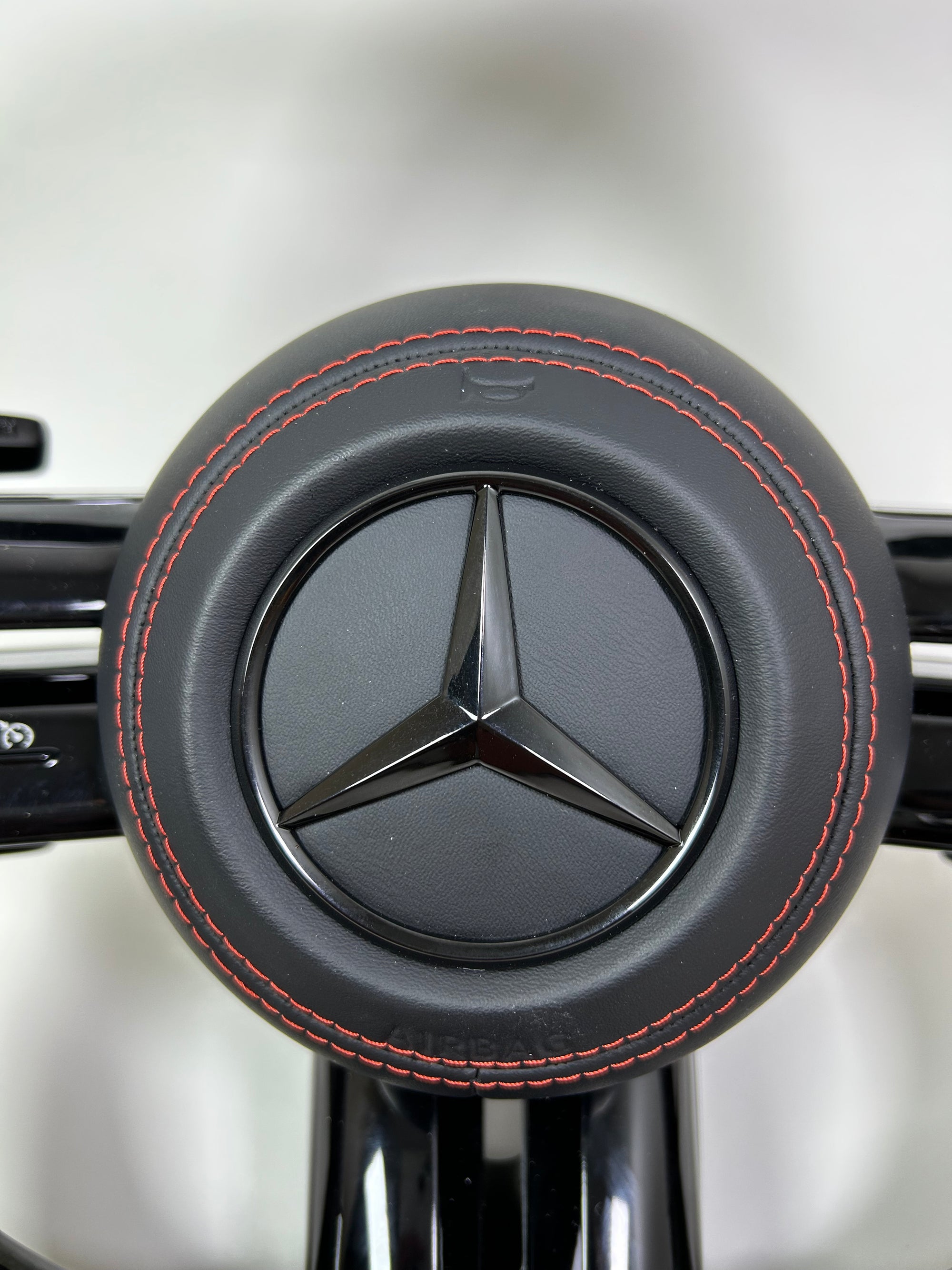 Volant Personnalisé Mercedes Benz AMG (2022-2024)