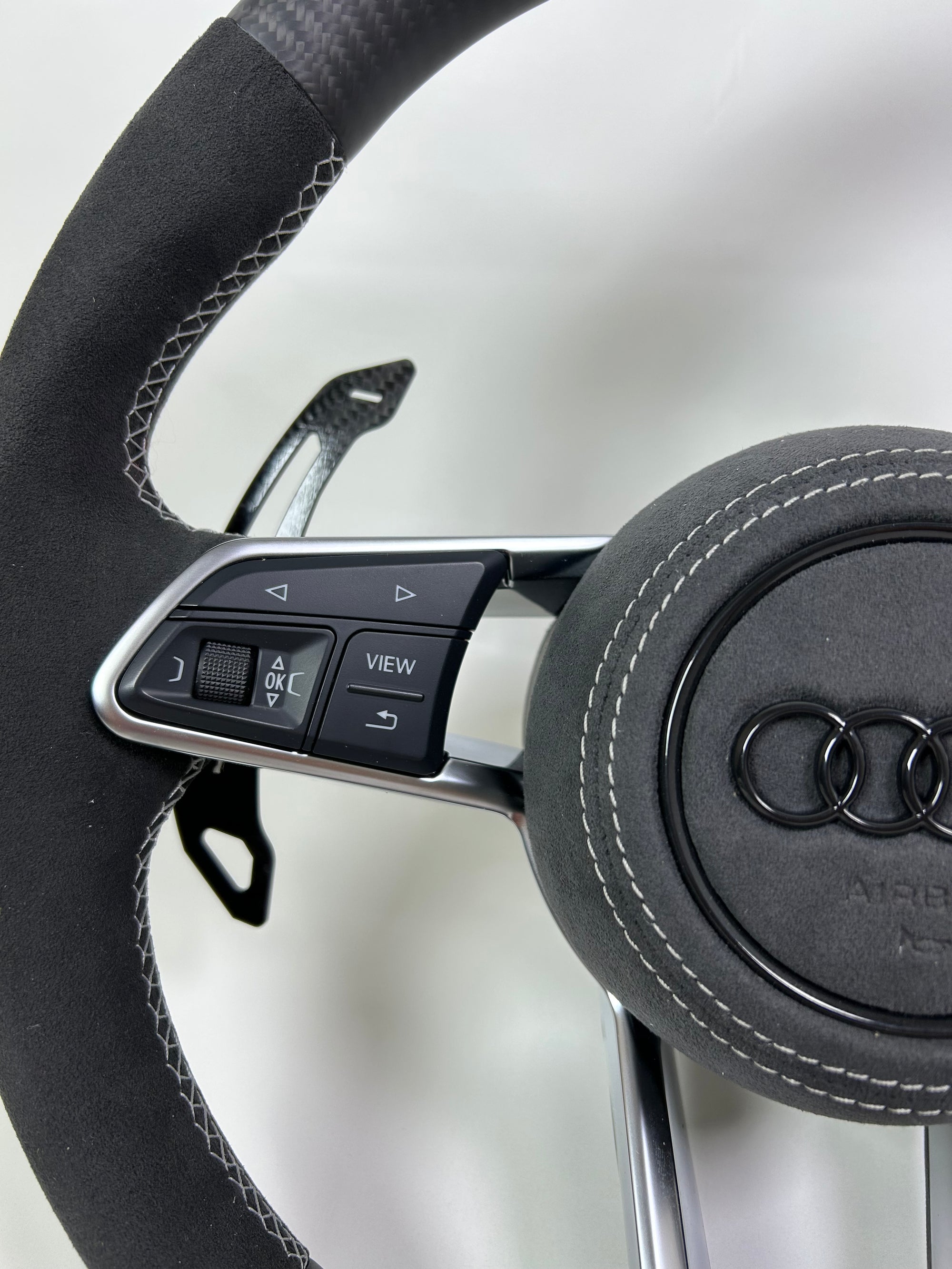 Volant Personnalisé Audi R8/TT/TTS/TTRS (2015-2021)